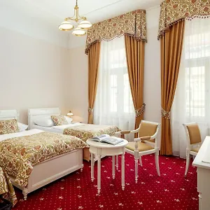 Alqush Downtown **** Prague